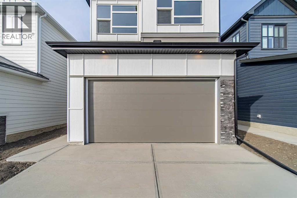 73 Royston Grove NW - Photo 4 of 42, Calgary, Alberta