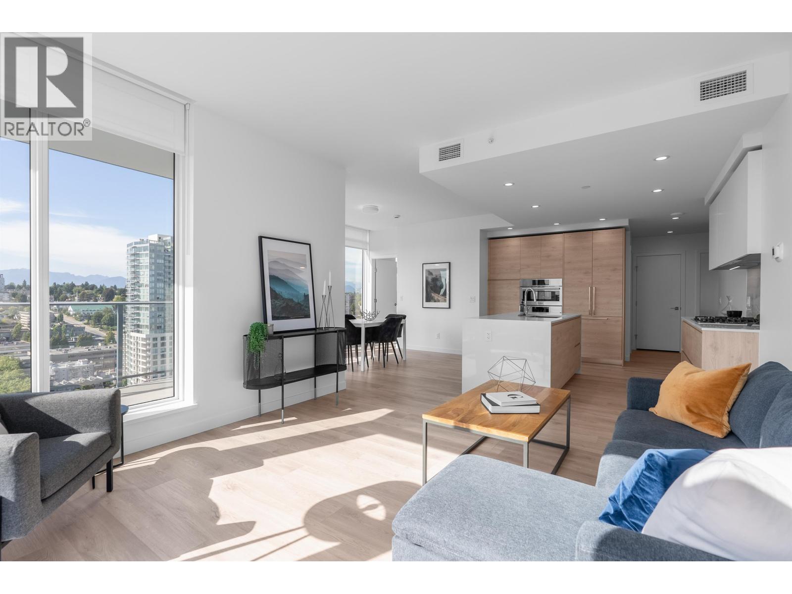 2904 660 QUAYSIDE Drive - photo 2