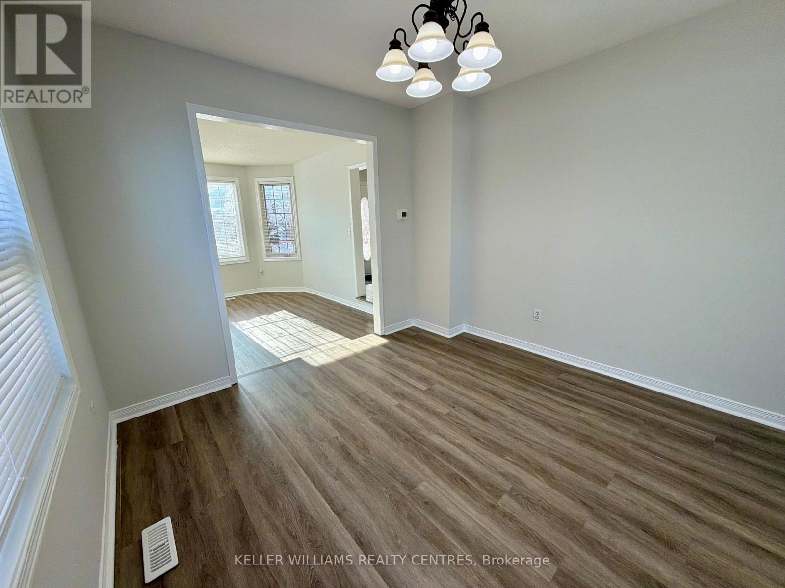 Single Family House for Sale in UPPER   LIVINGSTONE STREET W Barrie (Northwest) 