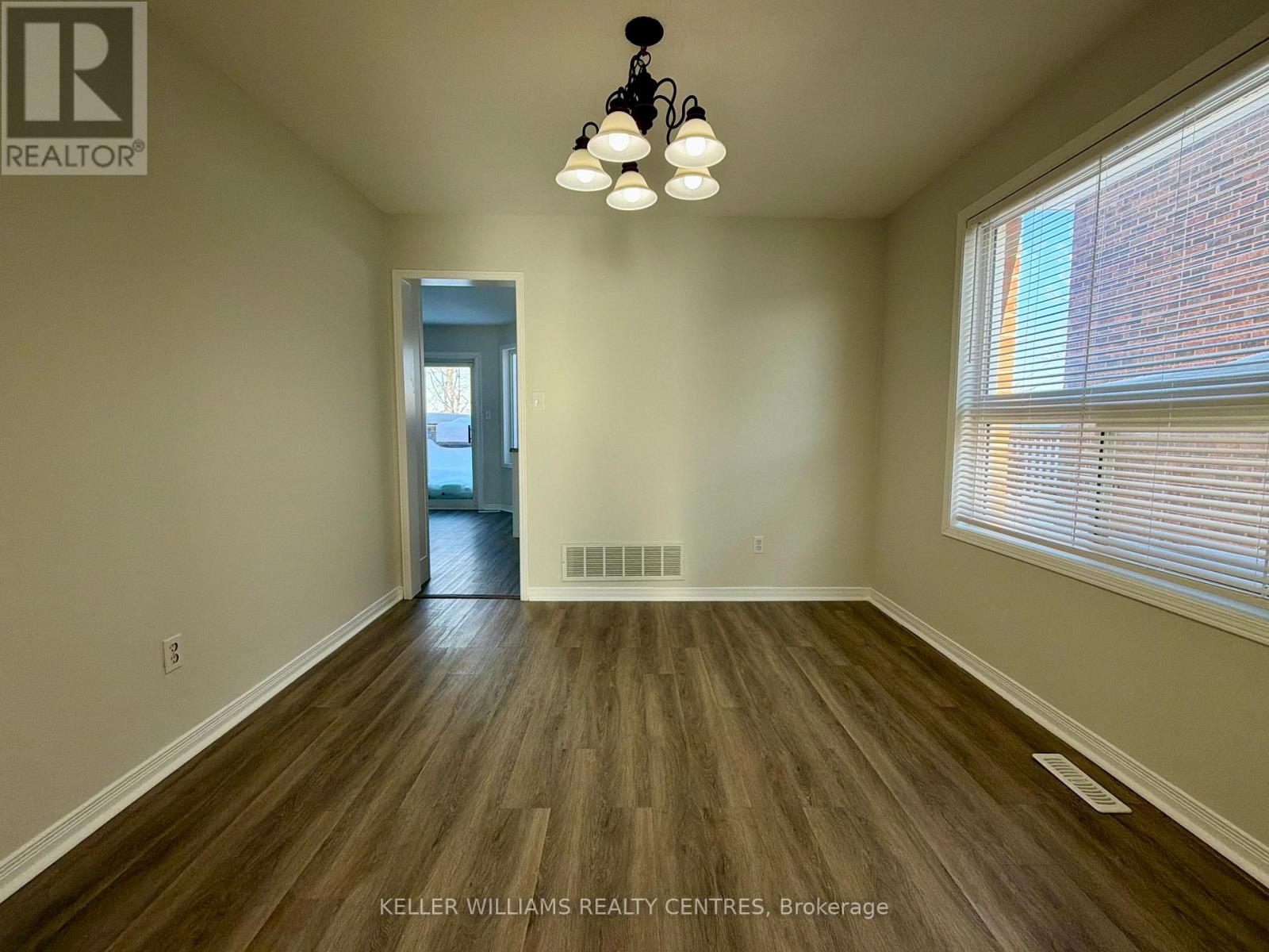 Single Family House for Sale in UPPER   LIVINGSTONE STREET W Barrie (Northwest) 