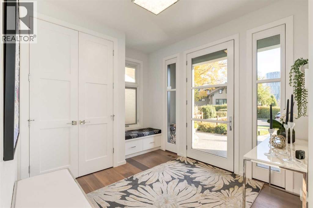 Single Family House for Sale in   Avenue NW Crescent Heights Calgary 