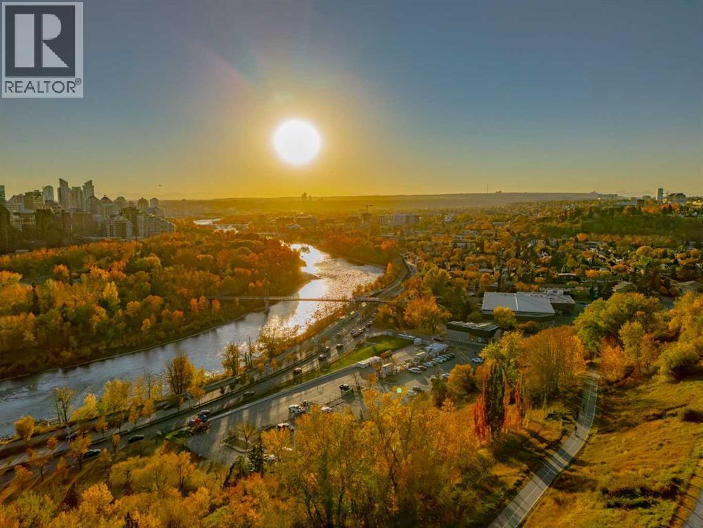 Single Family House for Sale in   Avenue NW Crescent Heights Calgary 