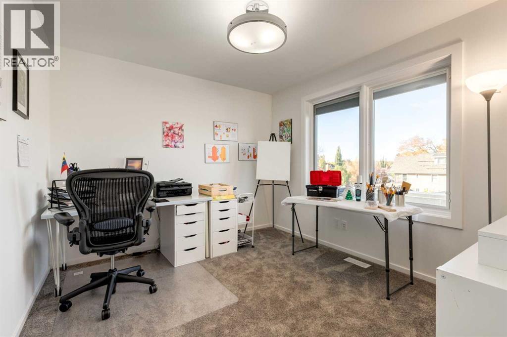 Single Family House for Sale in   Avenue NW Crescent Heights Calgary 