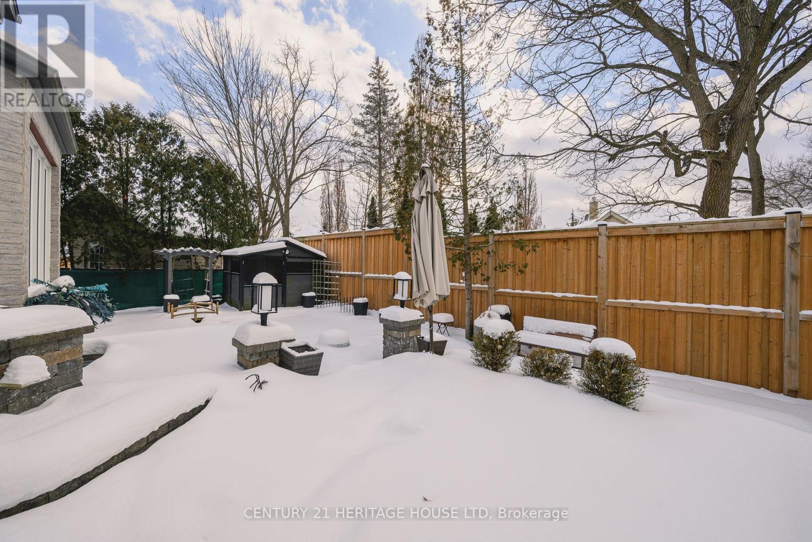 7 EDWIN DRIVE Property Photo