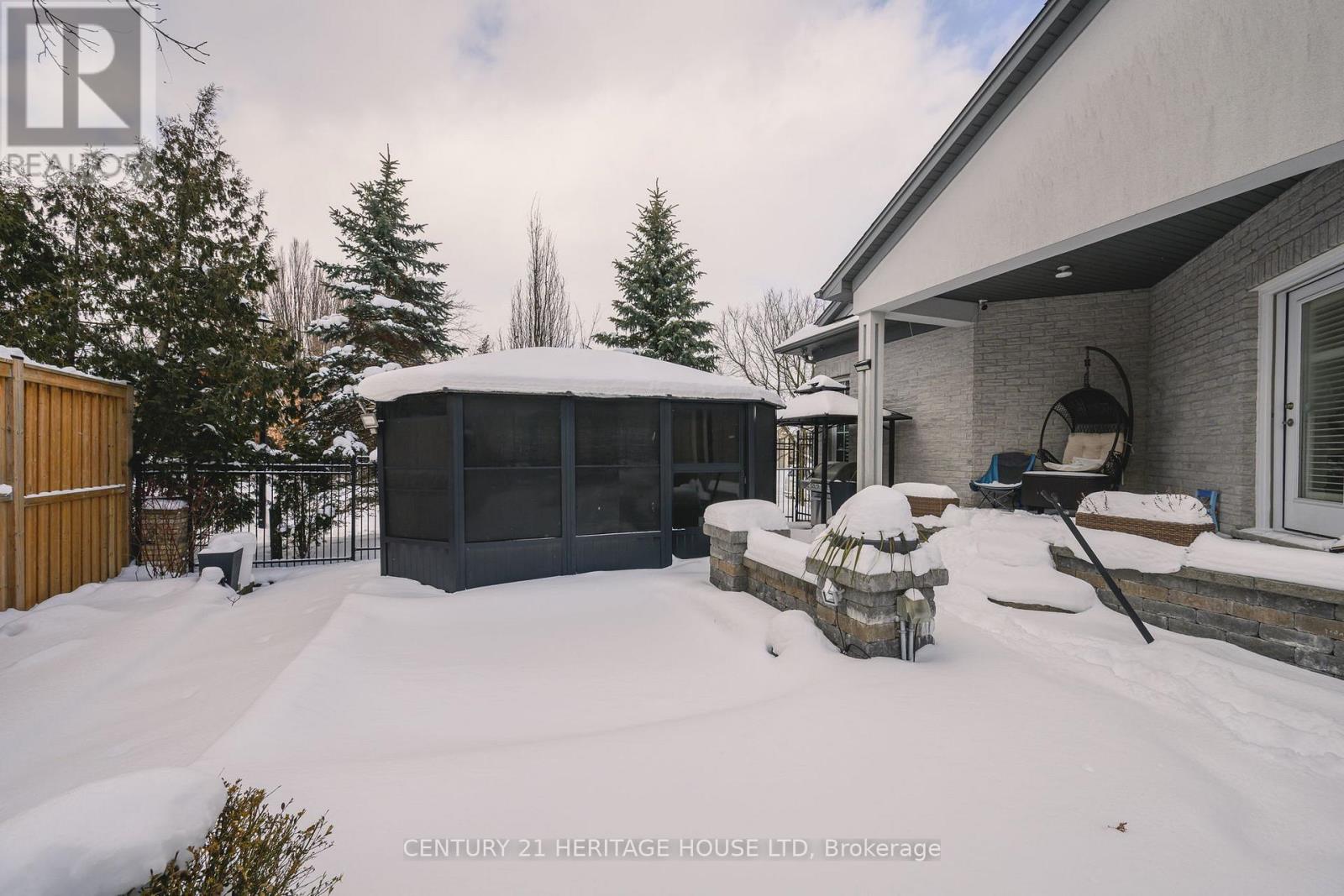 7 EDWIN DRIVE Property Photo