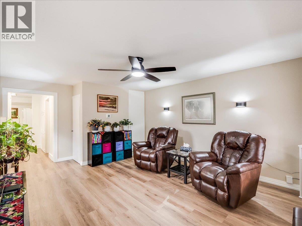 1911 SECOND Avenue, Trail