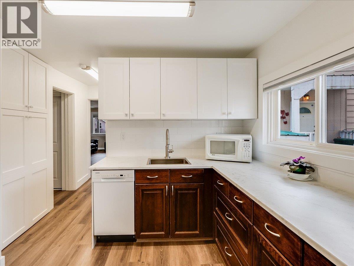 1911 SECOND Avenue, Trail