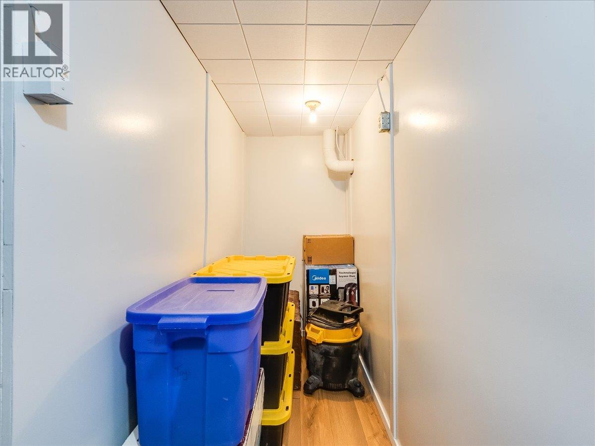 1911 SECOND Avenue, Trail