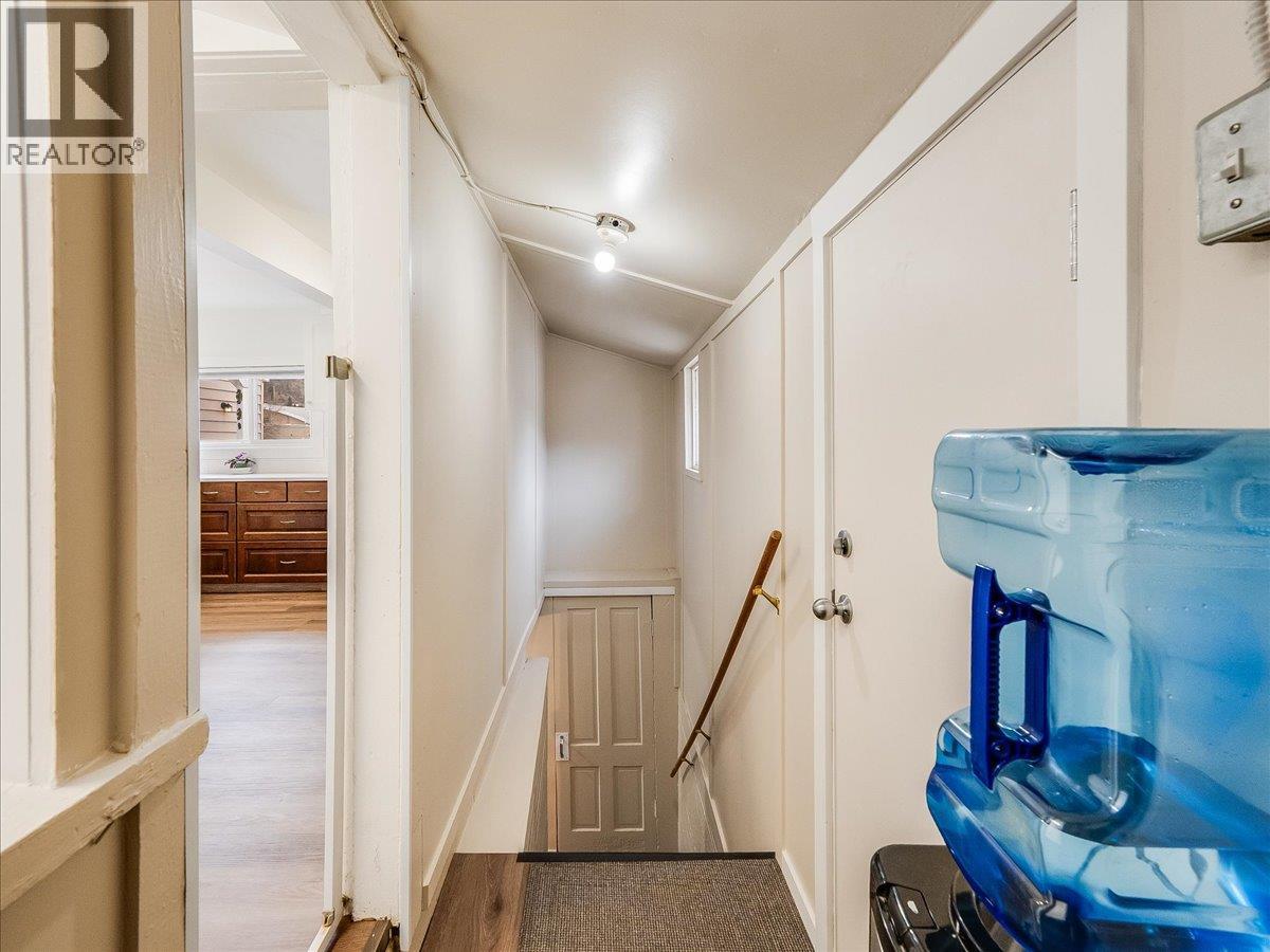 1911 SECOND Avenue, Trail