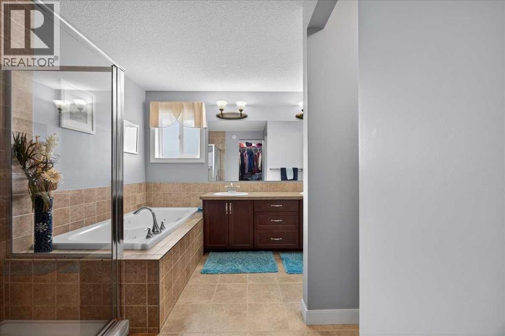 Single Family House for Sale in  Evansview Manor NW Evanston Calgary 