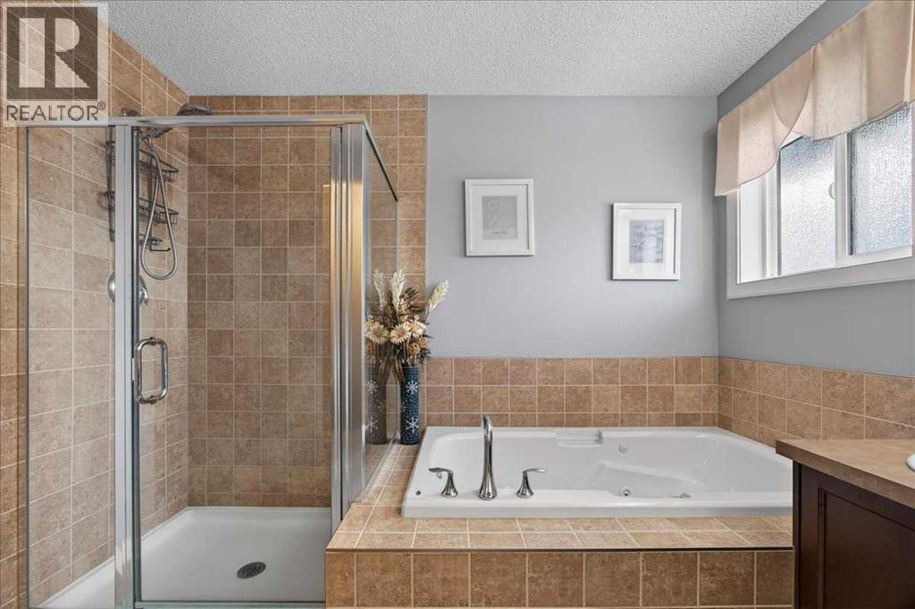 Single Family House for Sale in  Evansview Manor NW Evanston Calgary 