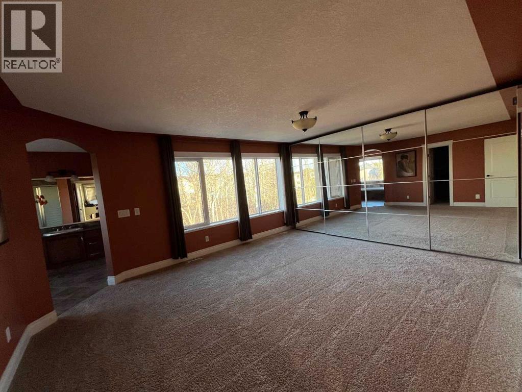 Single Family House for Sale in  Royal Abbey Rise NW Royal Oak Calgary 