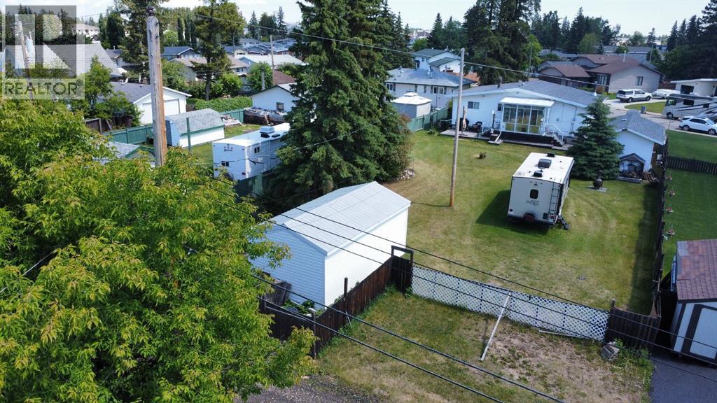 14 Virginia Avenue - Photo 2 of 30, Whitecourt, Alberta