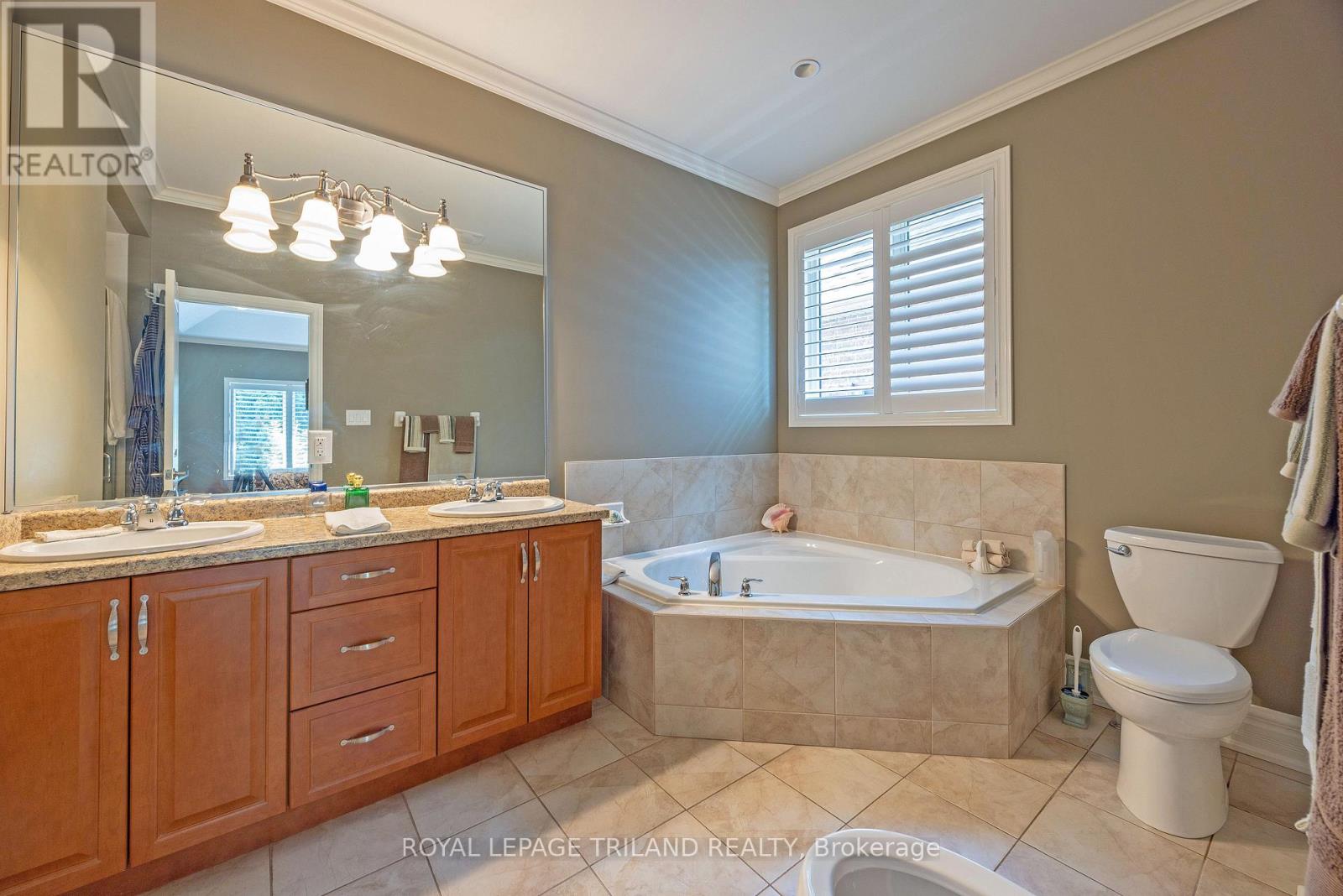 2285 LILAC AVENUE — photo 25
