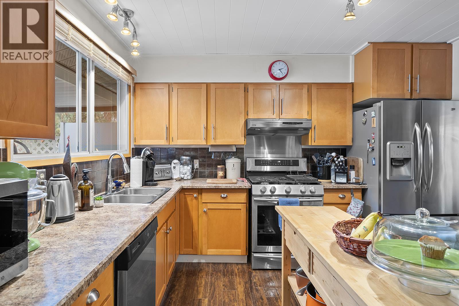 3541 Esquire Road - 11