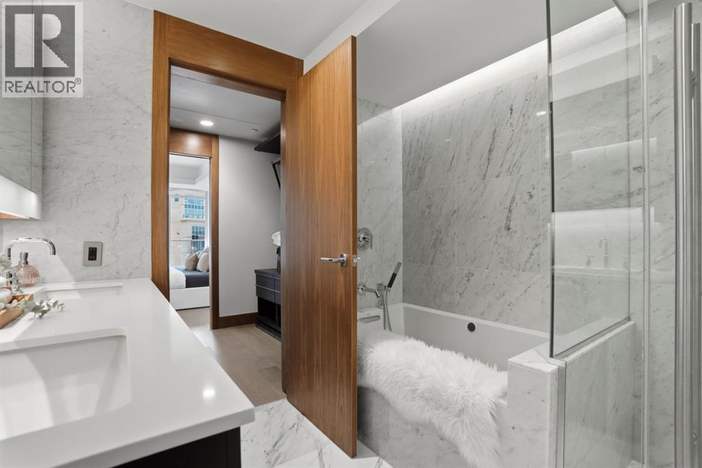 Single Family House for Sale in    Avenue SW Eau Claire Calgary 