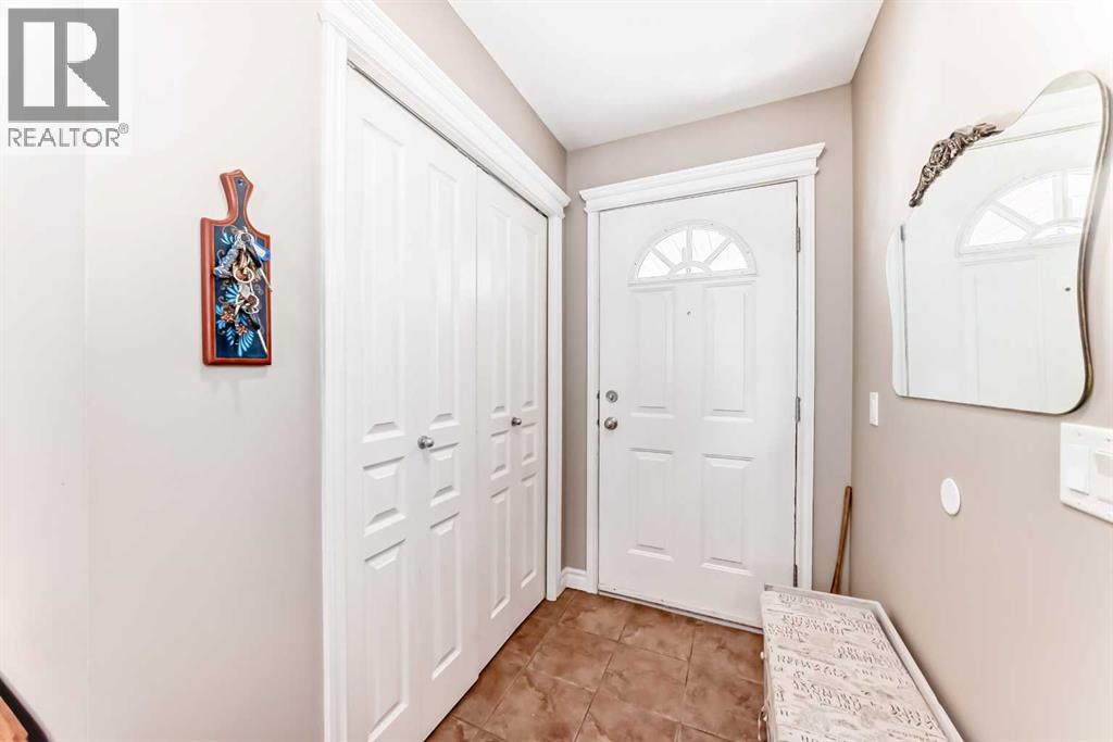 Single Family House 4 Level for Sale in  Inglewood Grove SE Inglewood Calgary 