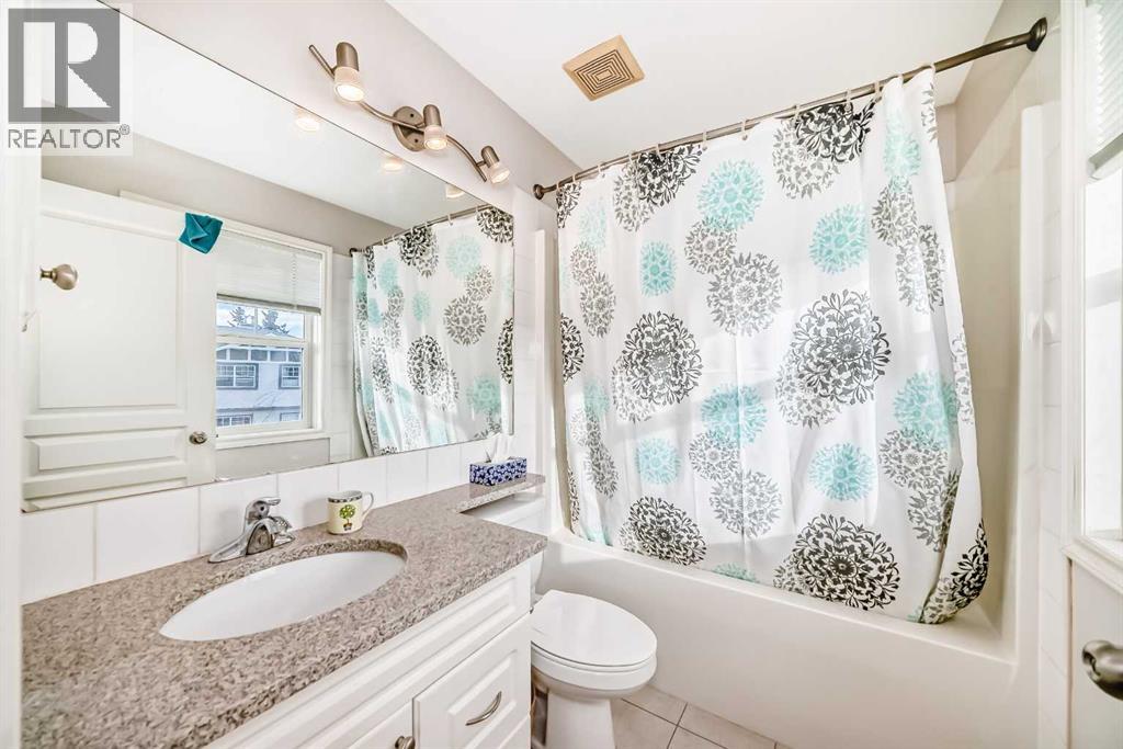 Single Family House 4 Level for Sale in  Inglewood Grove SE Inglewood Calgary 