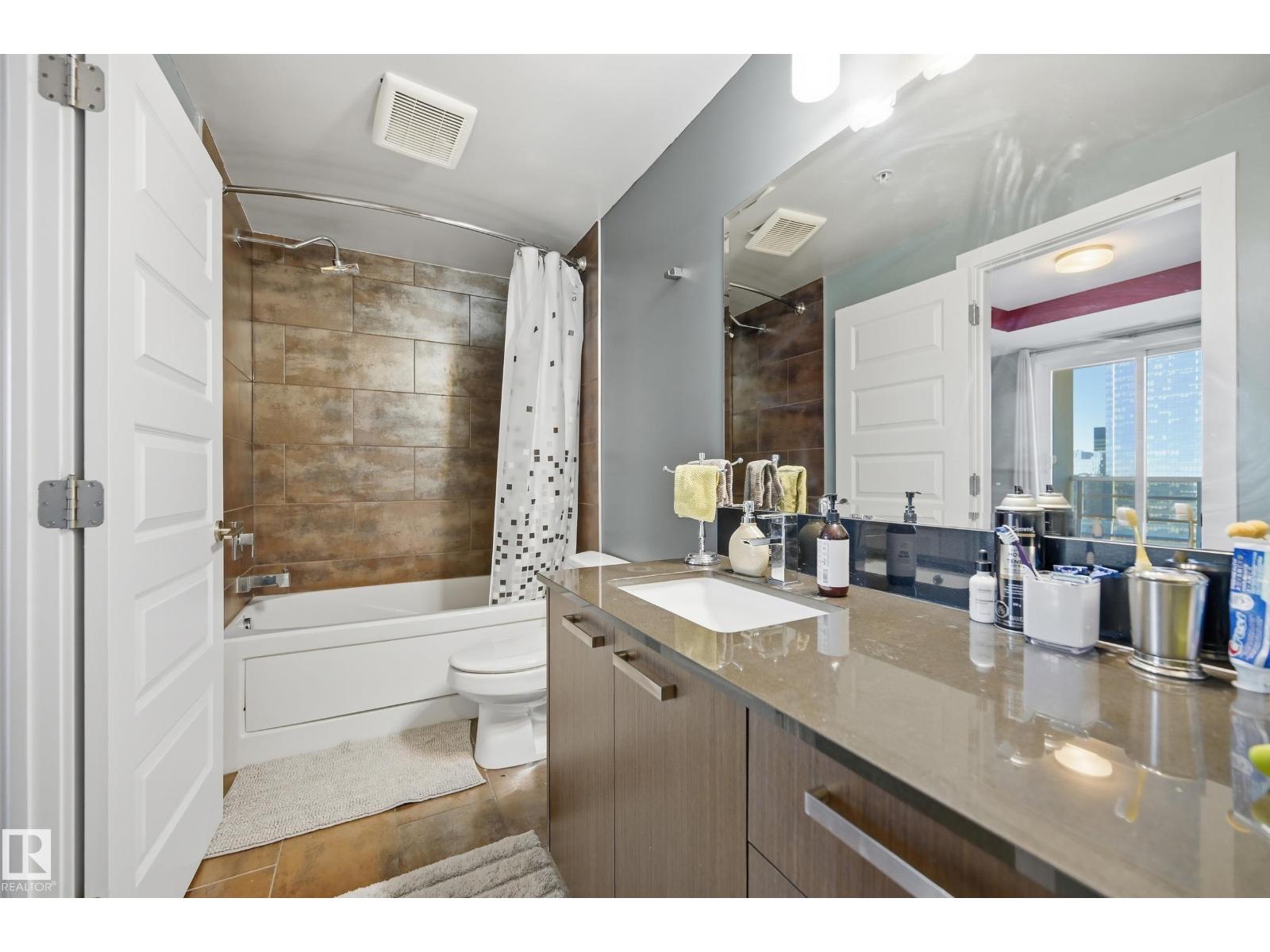 #2003 10388 105 ST NW - 18