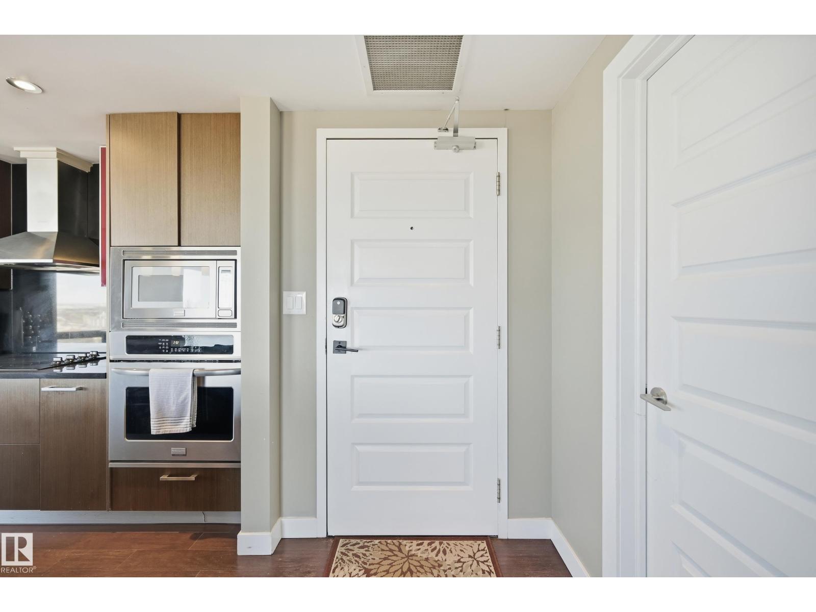 #2003 10388 105 ST NW - 3