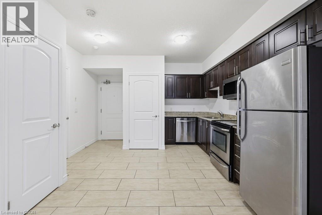 #302 886 GOLF LINKS ROAD - 7