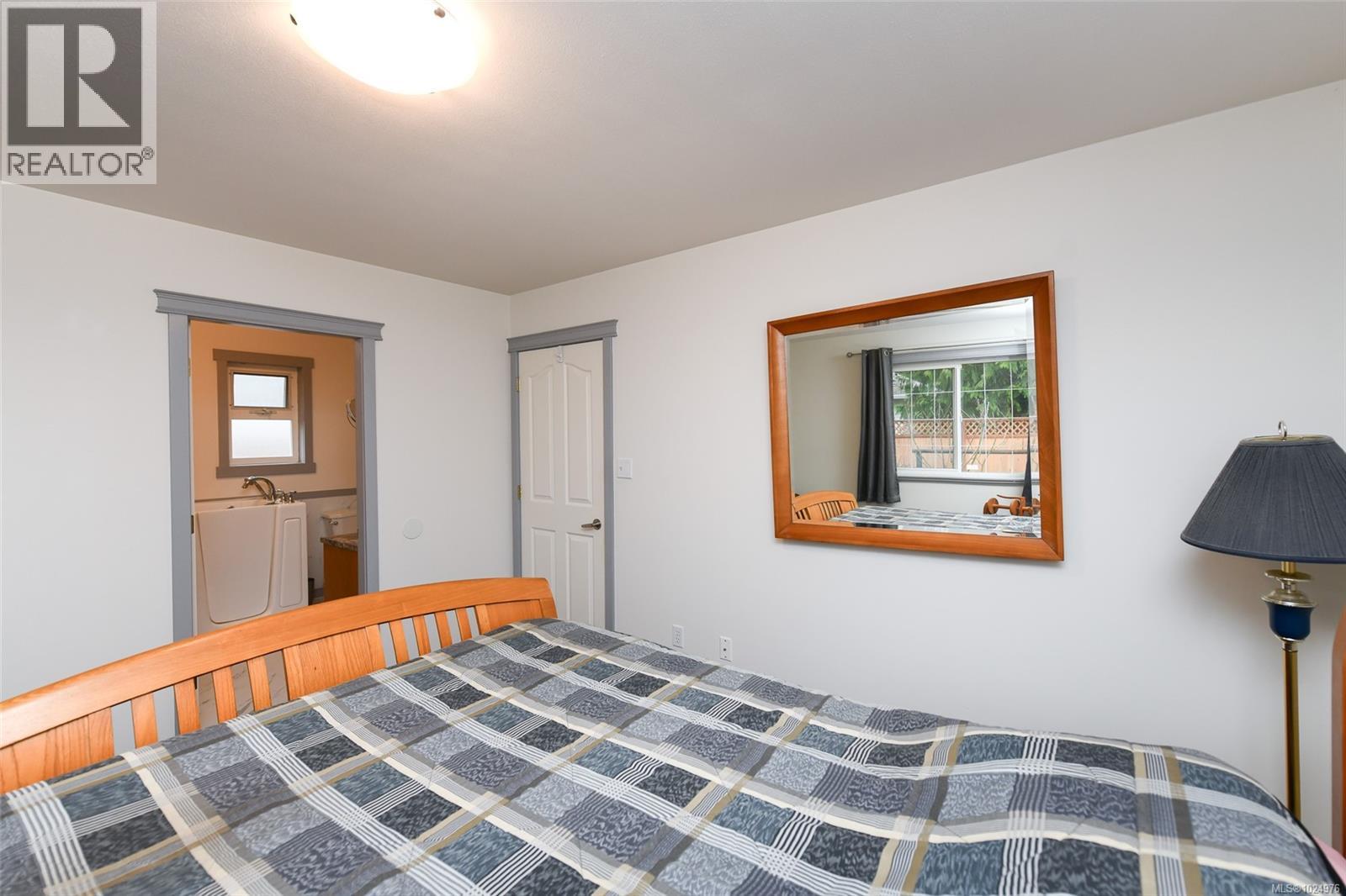 1331 Coast View Dr, Comox