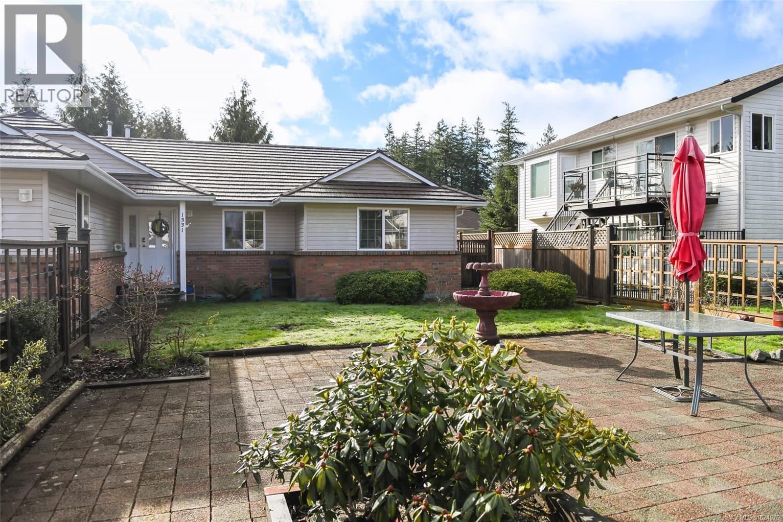1331 Coast View Dr, Comox