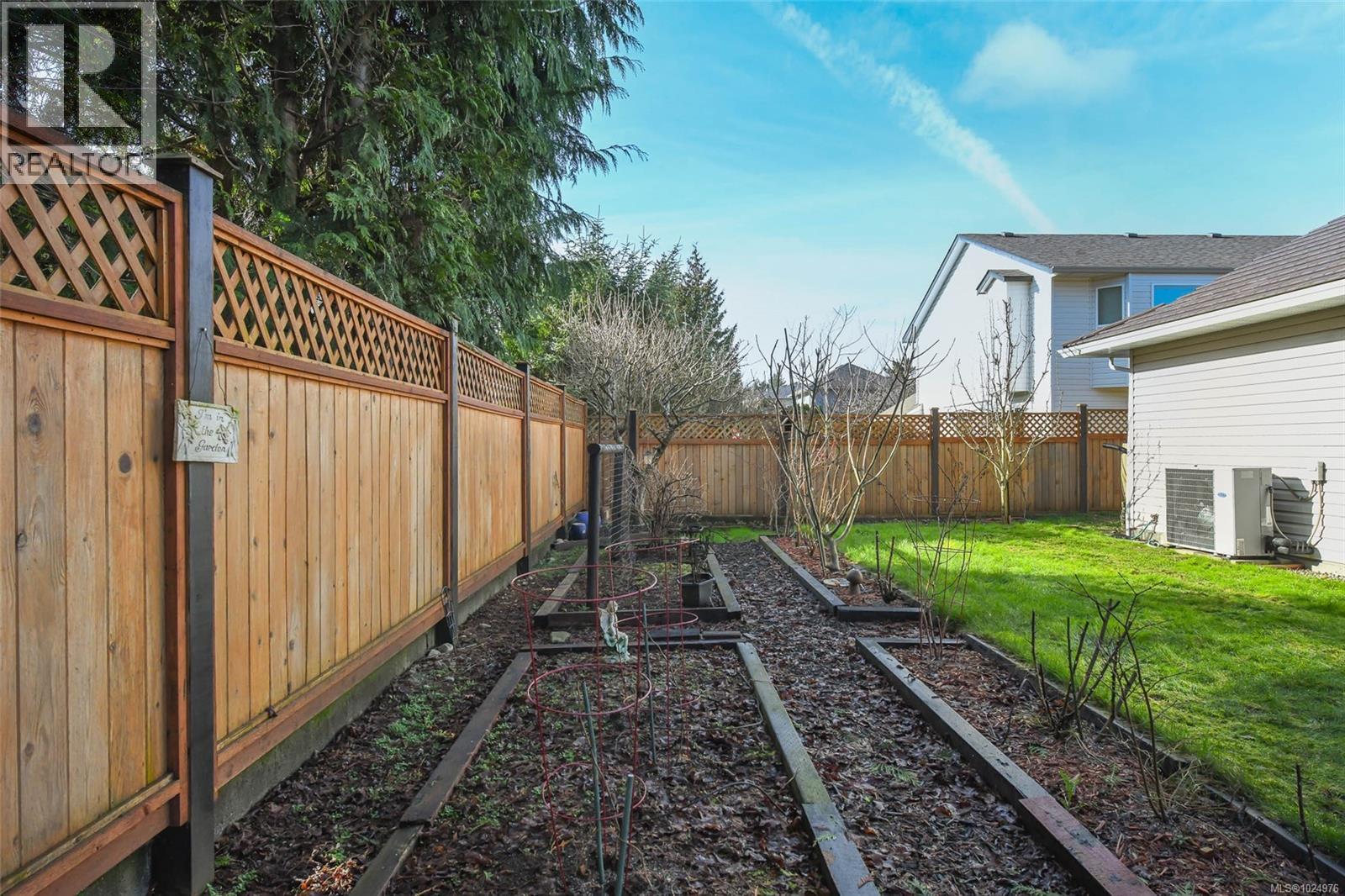 1331 Coast View Dr, Comox