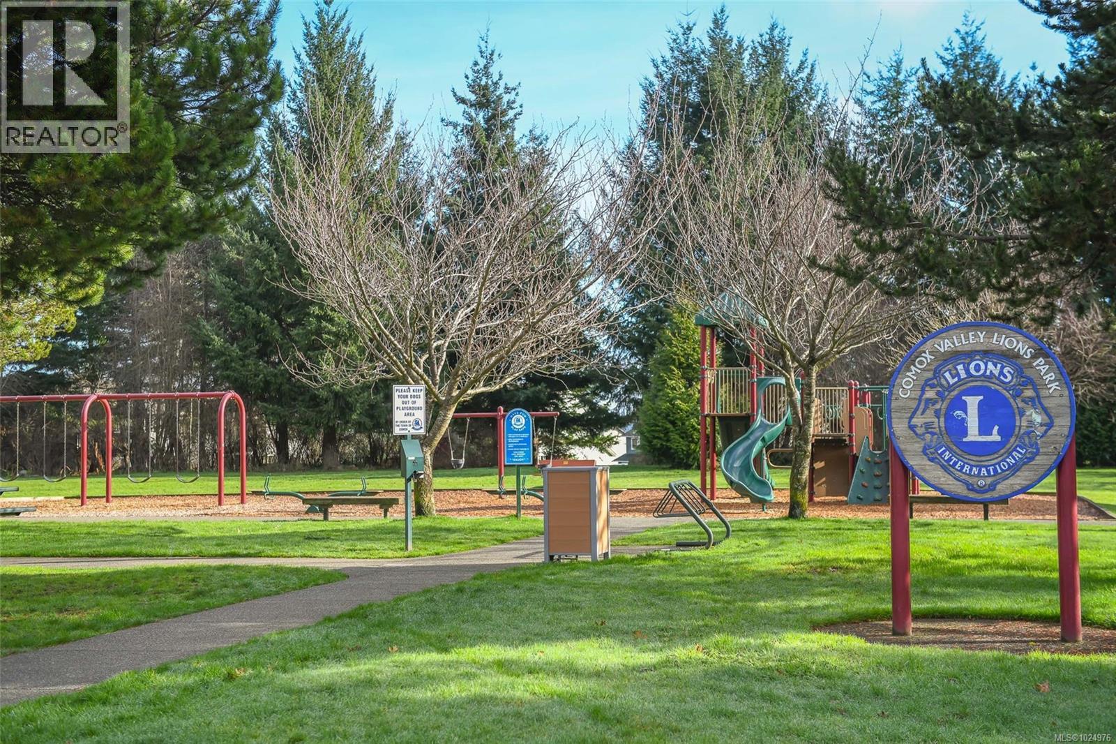 1331 Coast View Dr, Comox