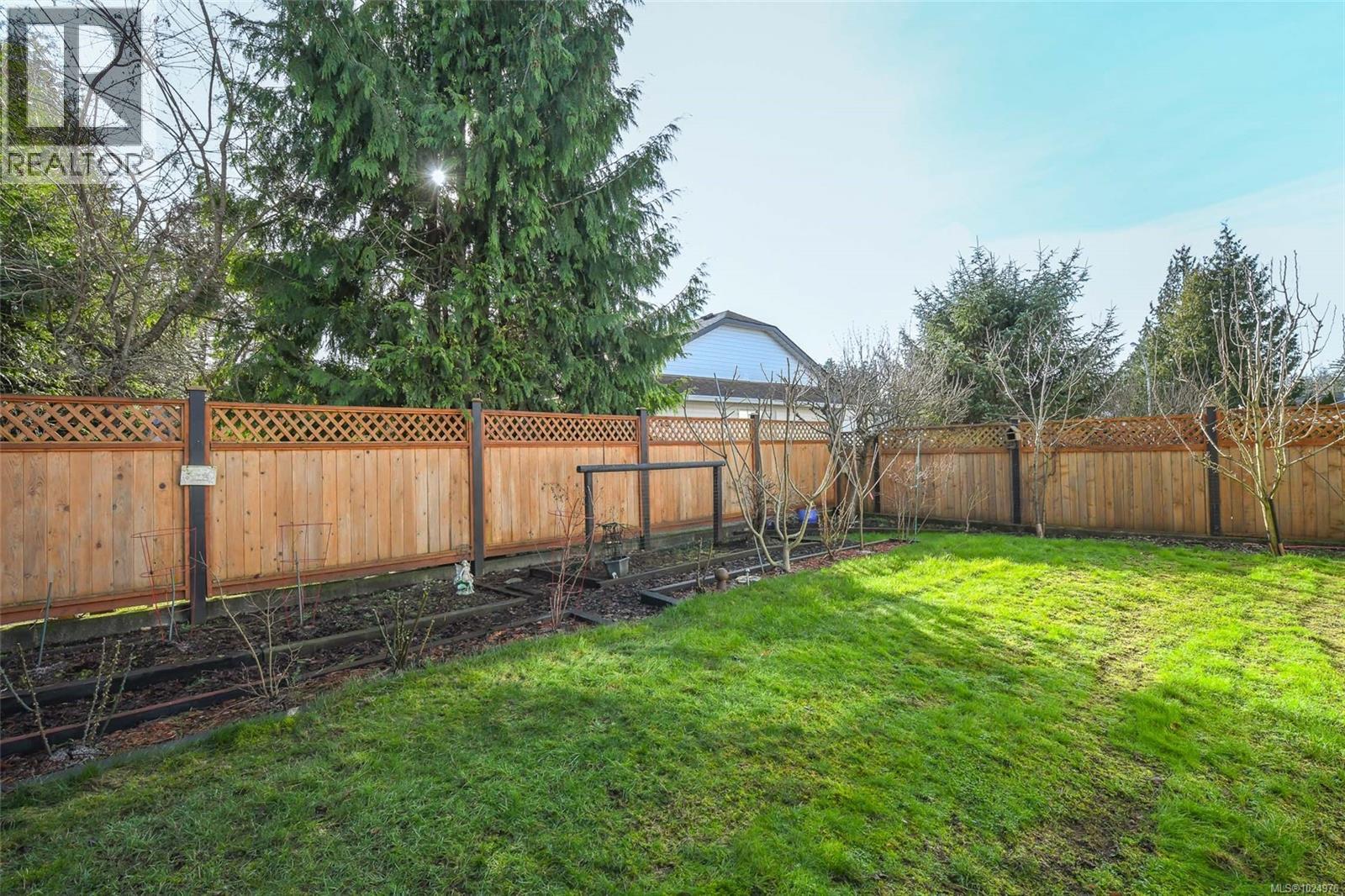 1331 Coast View Dr, Comox