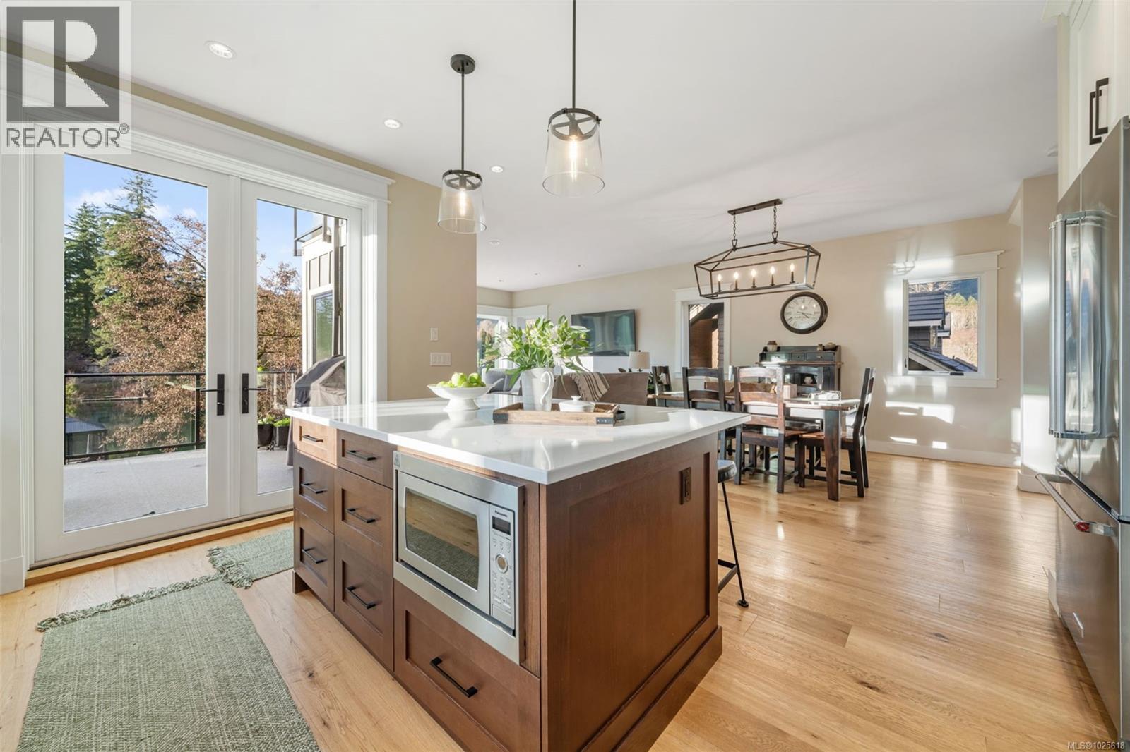 12 Prospect Ave, Lake Cowichan