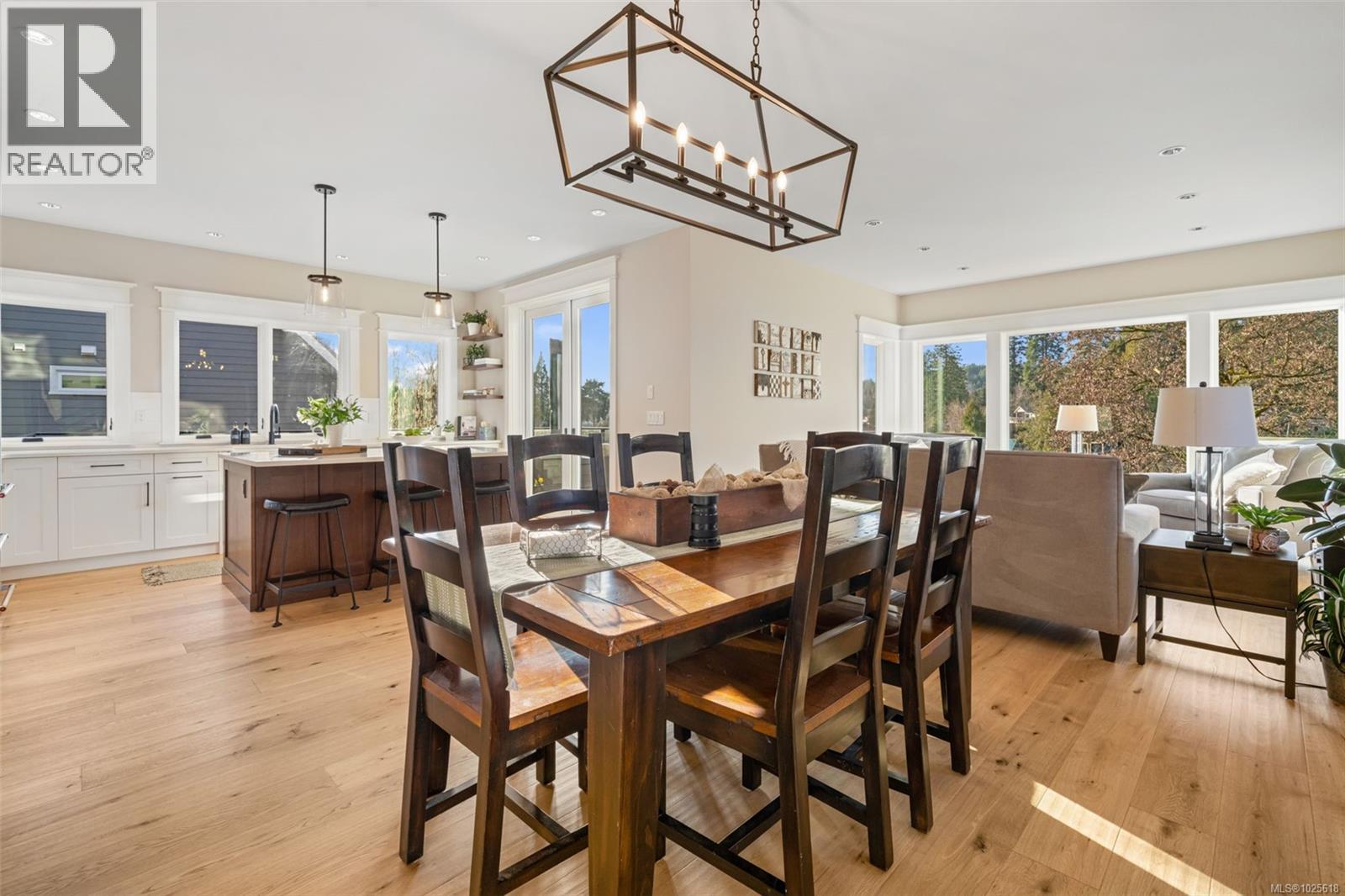 12 Prospect Ave, Lake Cowichan