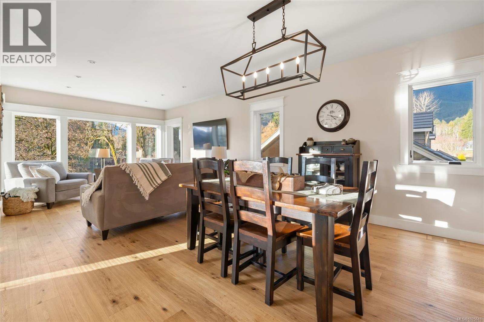 12 Prospect Ave, Lake Cowichan