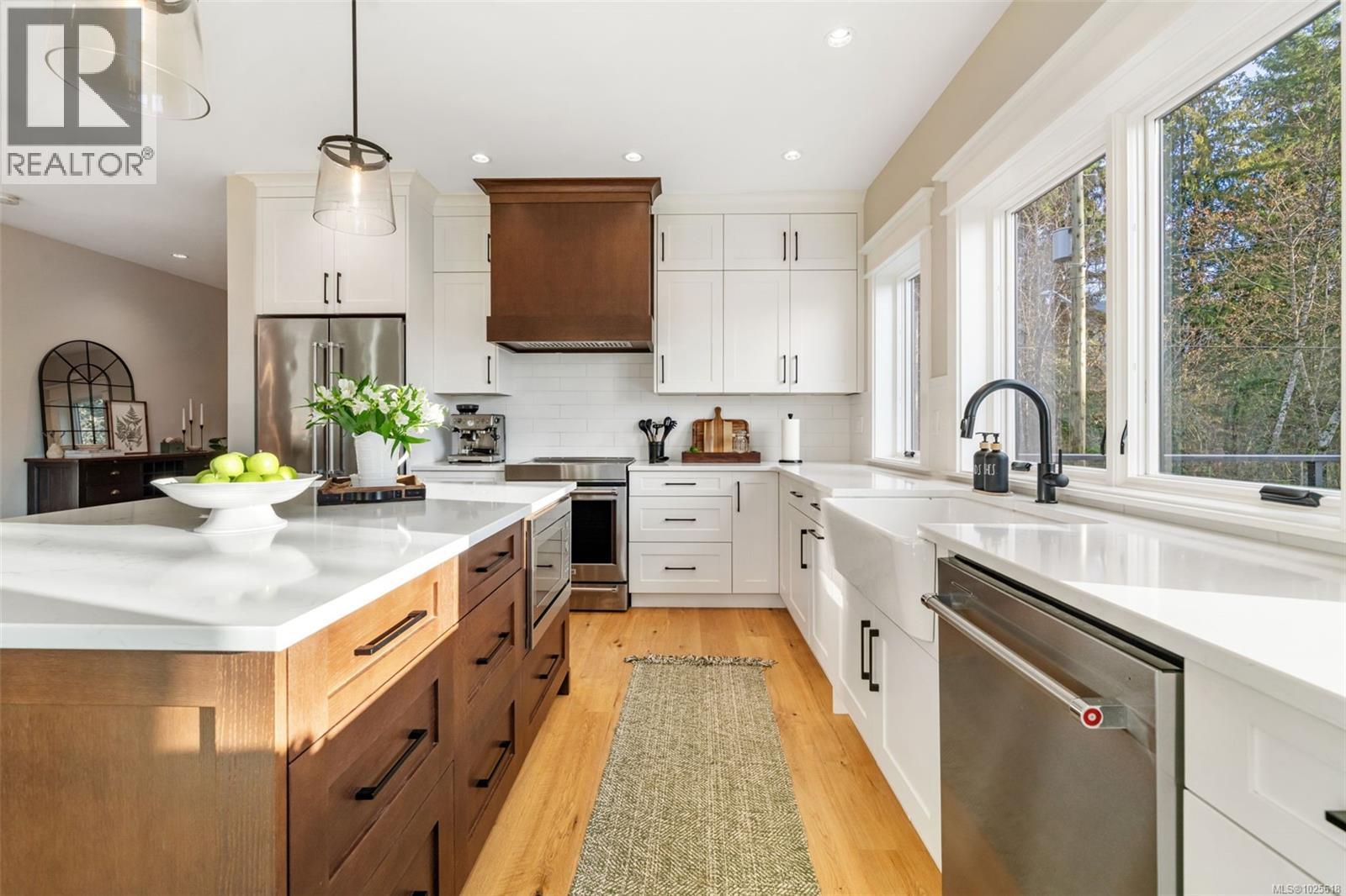 12 Prospect Ave, Lake Cowichan