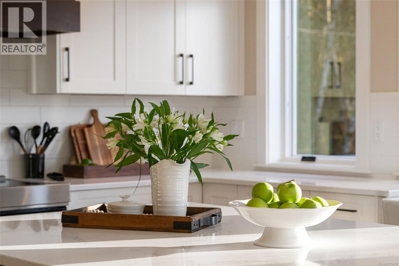 12 Prospect Ave, Lake Cowichan