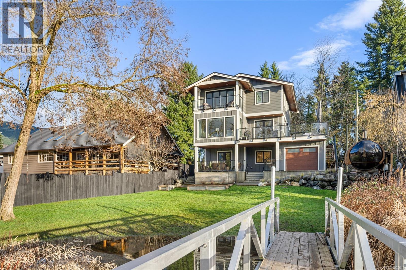 12 Prospect Ave, Lake Cowichan