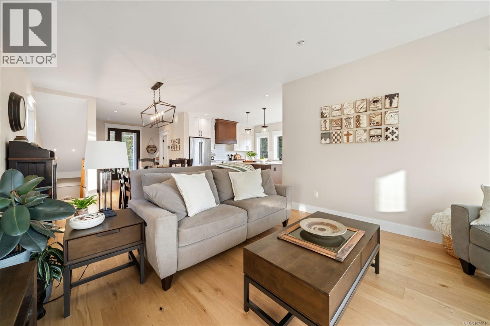 12 Prospect Ave, Lake Cowichan