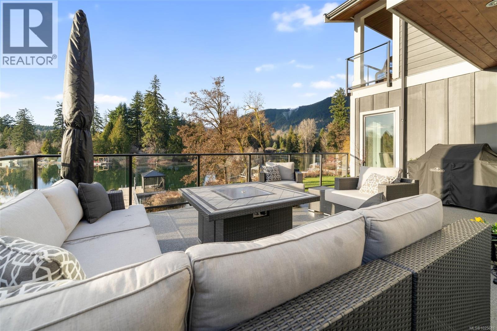 12 Prospect Ave, Lake Cowichan