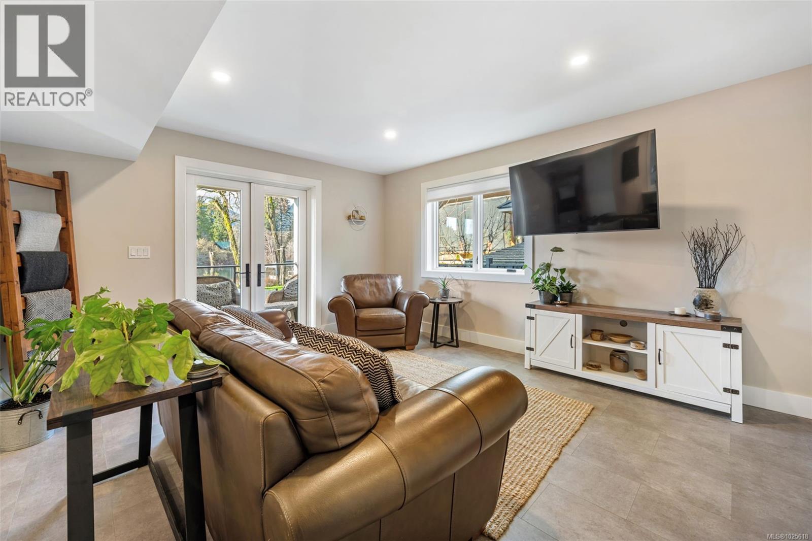 12 Prospect Ave, Lake Cowichan