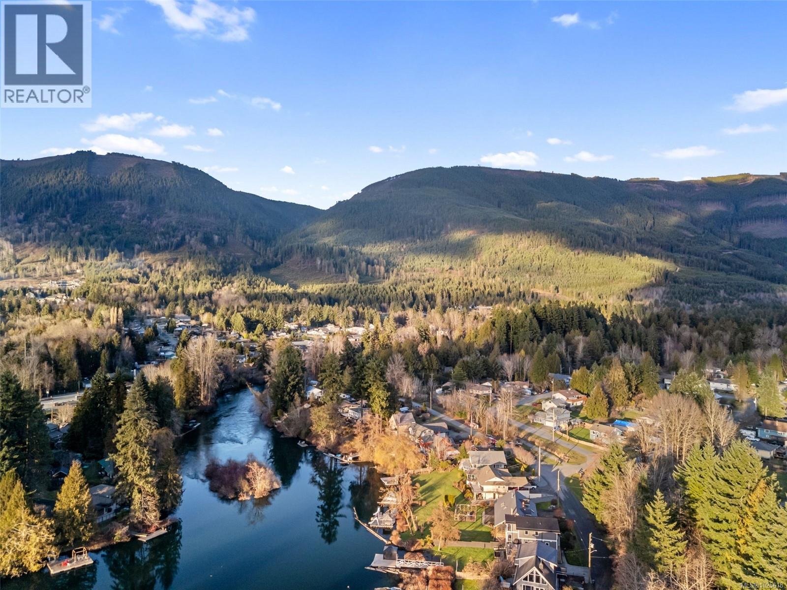 12 Prospect Ave, Lake Cowichan