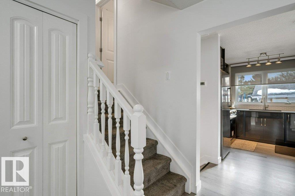 7611 141 AV NW NW, Edmonton