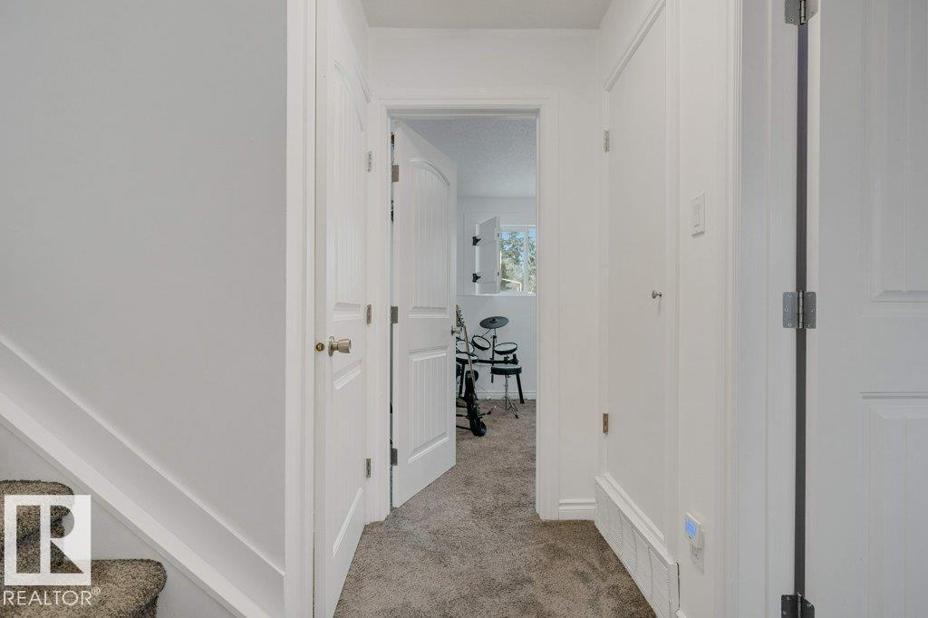 7611 141 AV NW NW, Edmonton