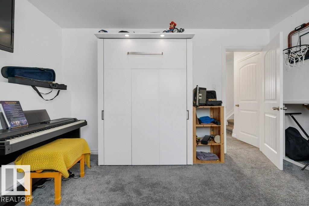 7611 141 AV NW NW, Edmonton