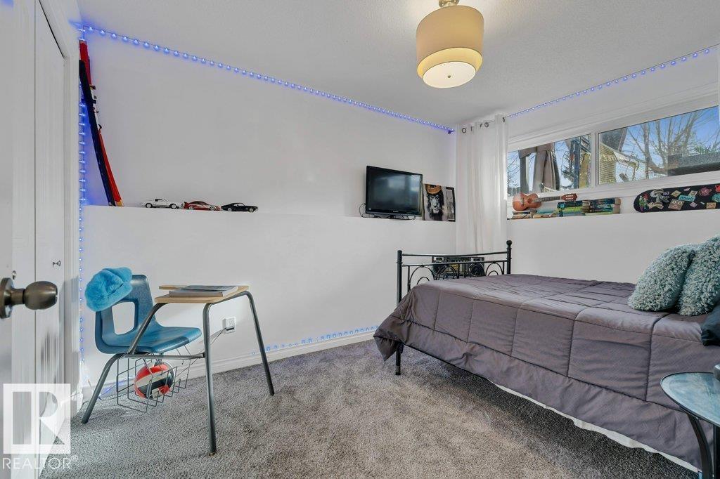 7611 141 AV NW NW, Edmonton