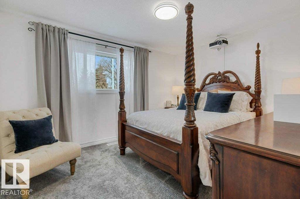 7611 141 AV NW NW, Edmonton