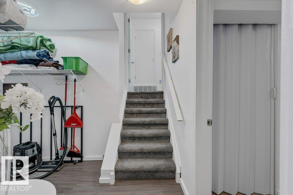 7611 141 AV NW NW, Edmonton