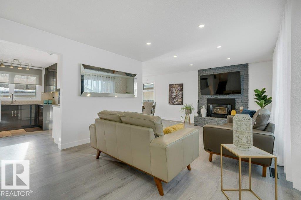 7611 141 AV NW NW, Edmonton