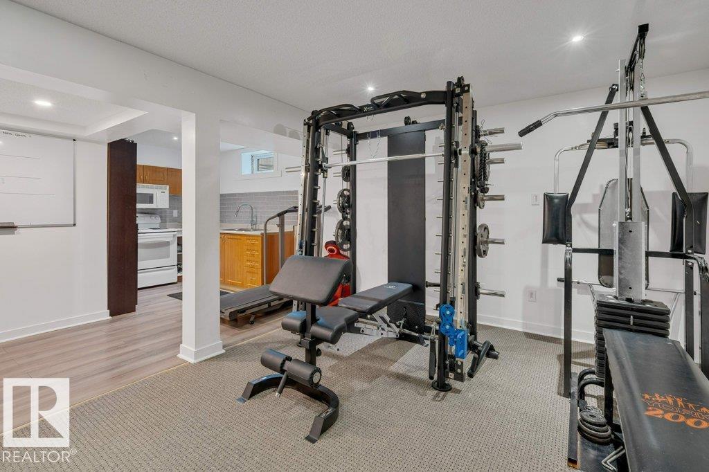 7611 141 AV NW NW, Edmonton