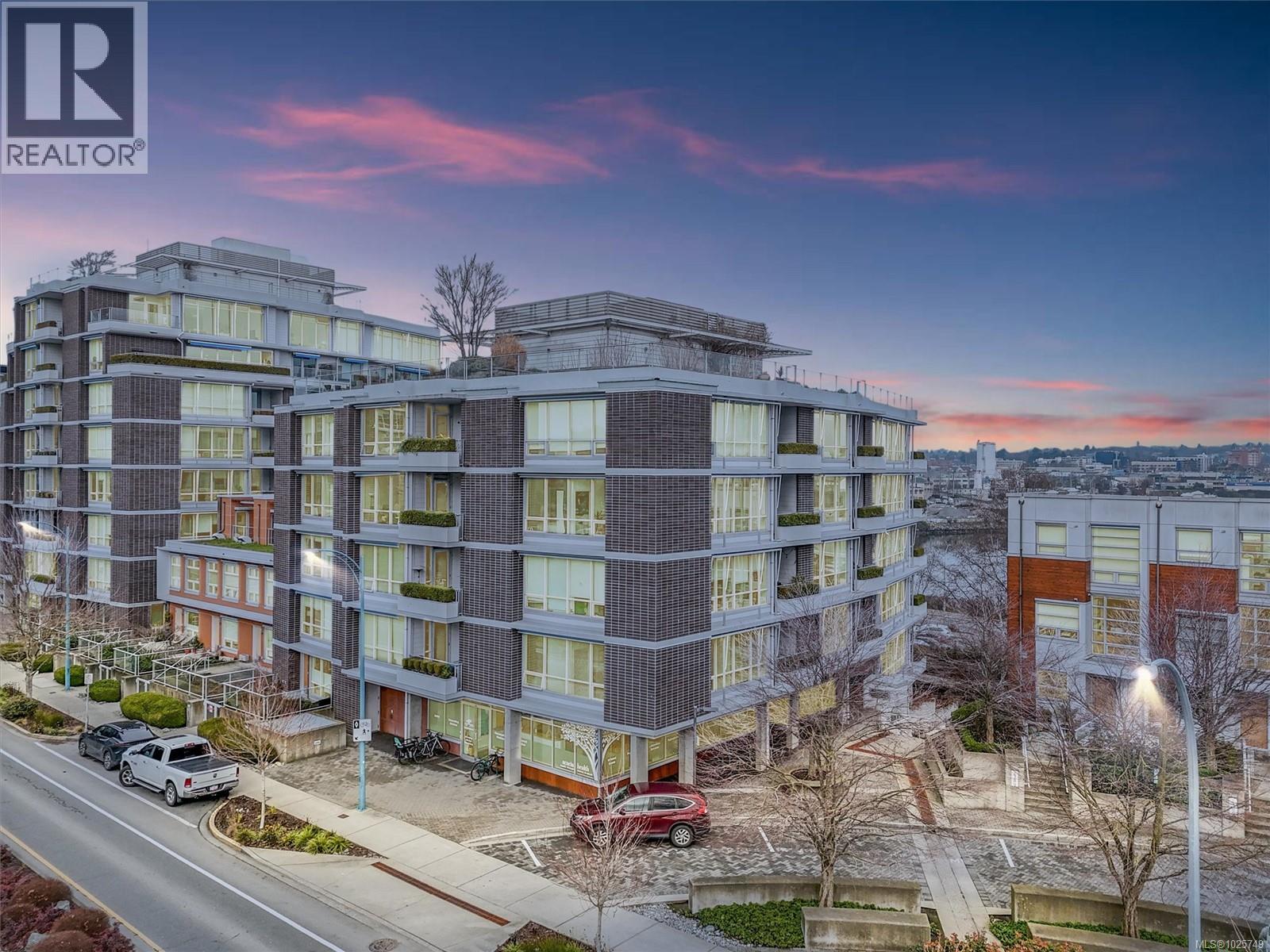 405 391 Tyee Road, Victoria