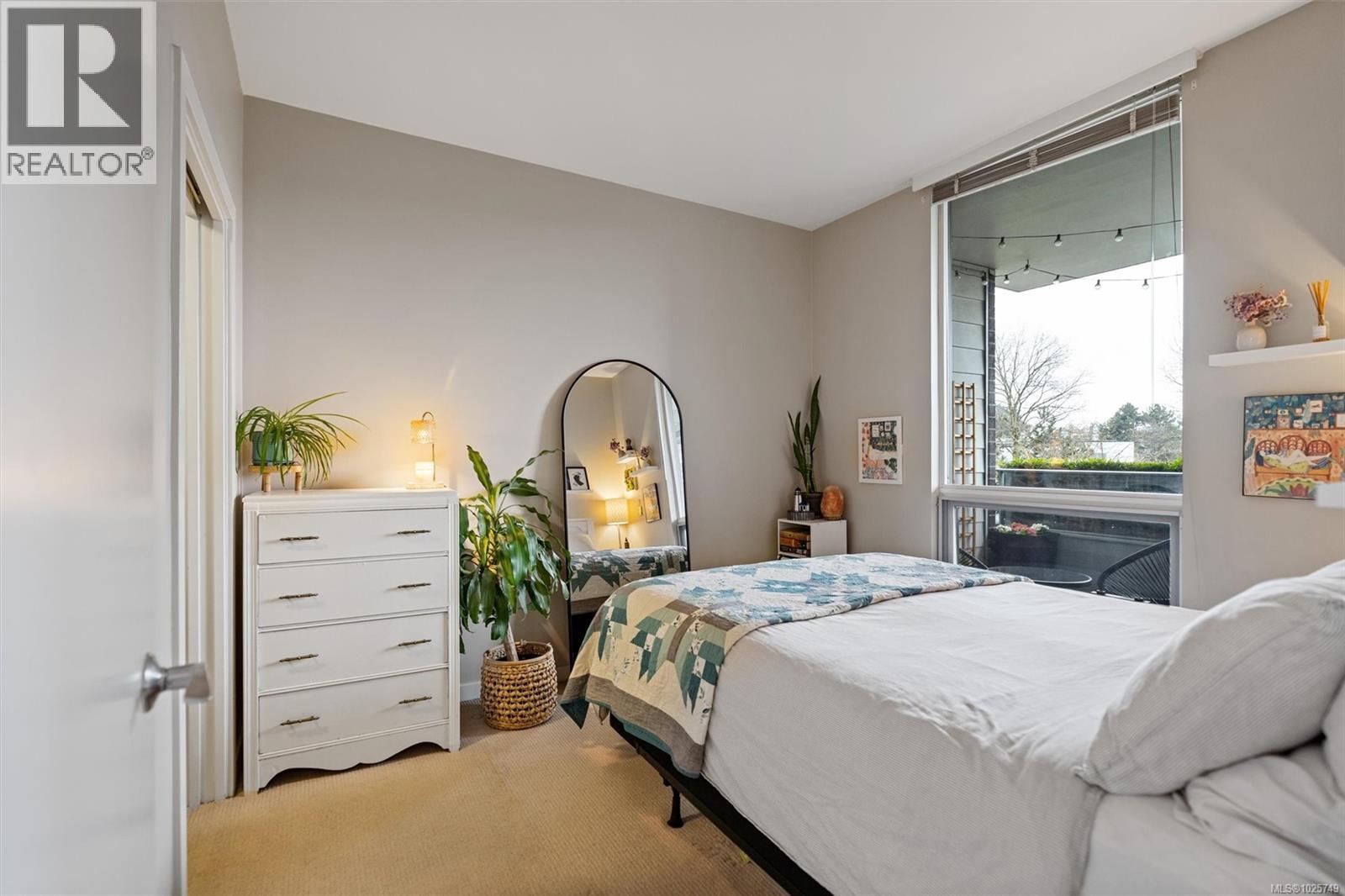 405 391 Tyee Road, Victoria